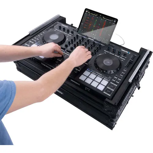 LARGE-CONTROLLER-CASE 6.webp