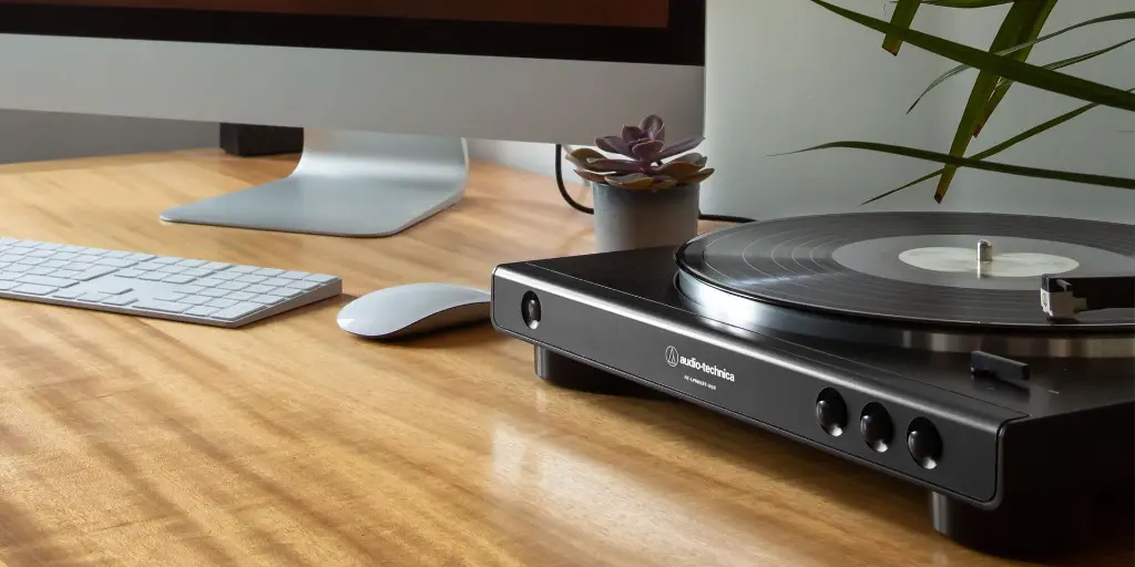 AT-LP60XBT-USB-BK desktop 2.webp